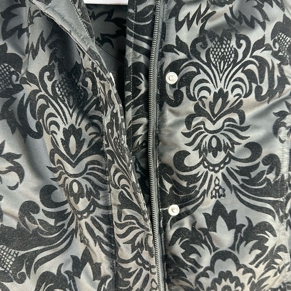 Ariat Nylon/Velvet Printed Hooded Vest, S - Picture 7 of 8